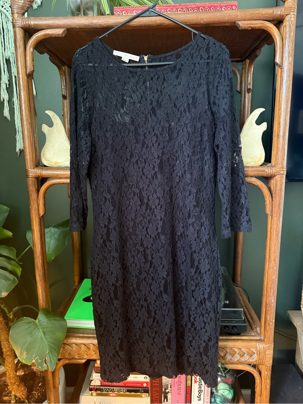 Fitted Black Lace Mini Dress With Gold Back Zipper